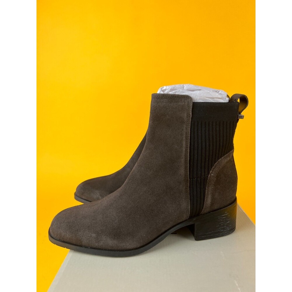 Reaction Kenneth Cole Salt Stretch Booties Womens 8 M Concrete Suede Heeled NWB